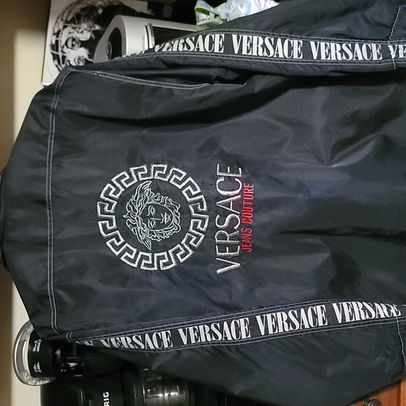 Vintage 90,s VERSACE JEANS CULTURE..BLACK WITH WHITE LETTERS VERY RARE - Picture 2 of 8